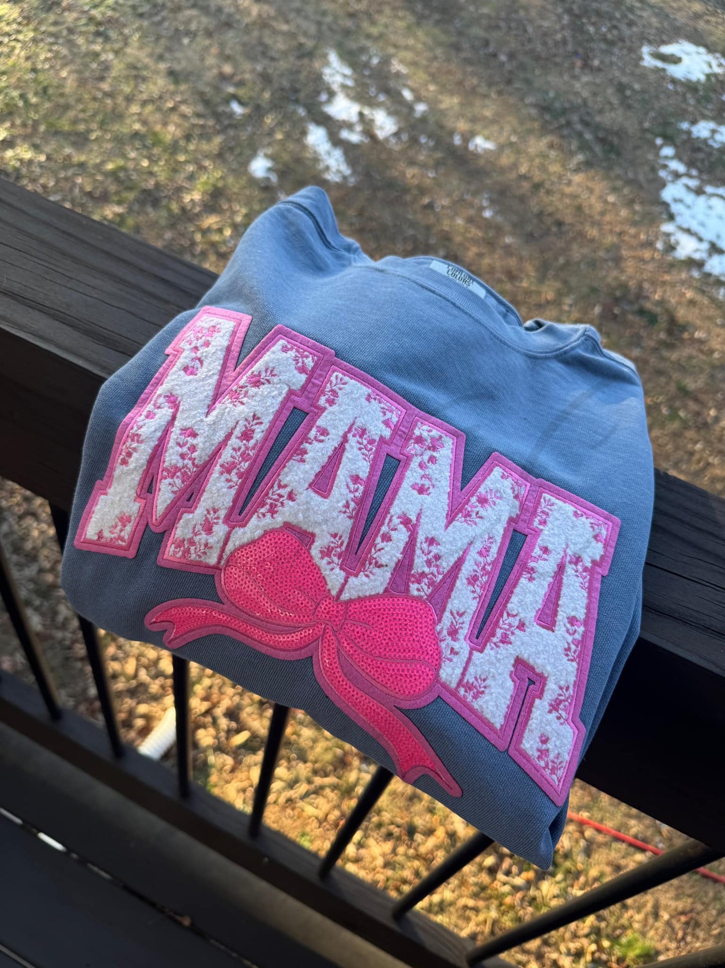 MAMA pink bow-Completed Embroidery Patch Sweatshirt