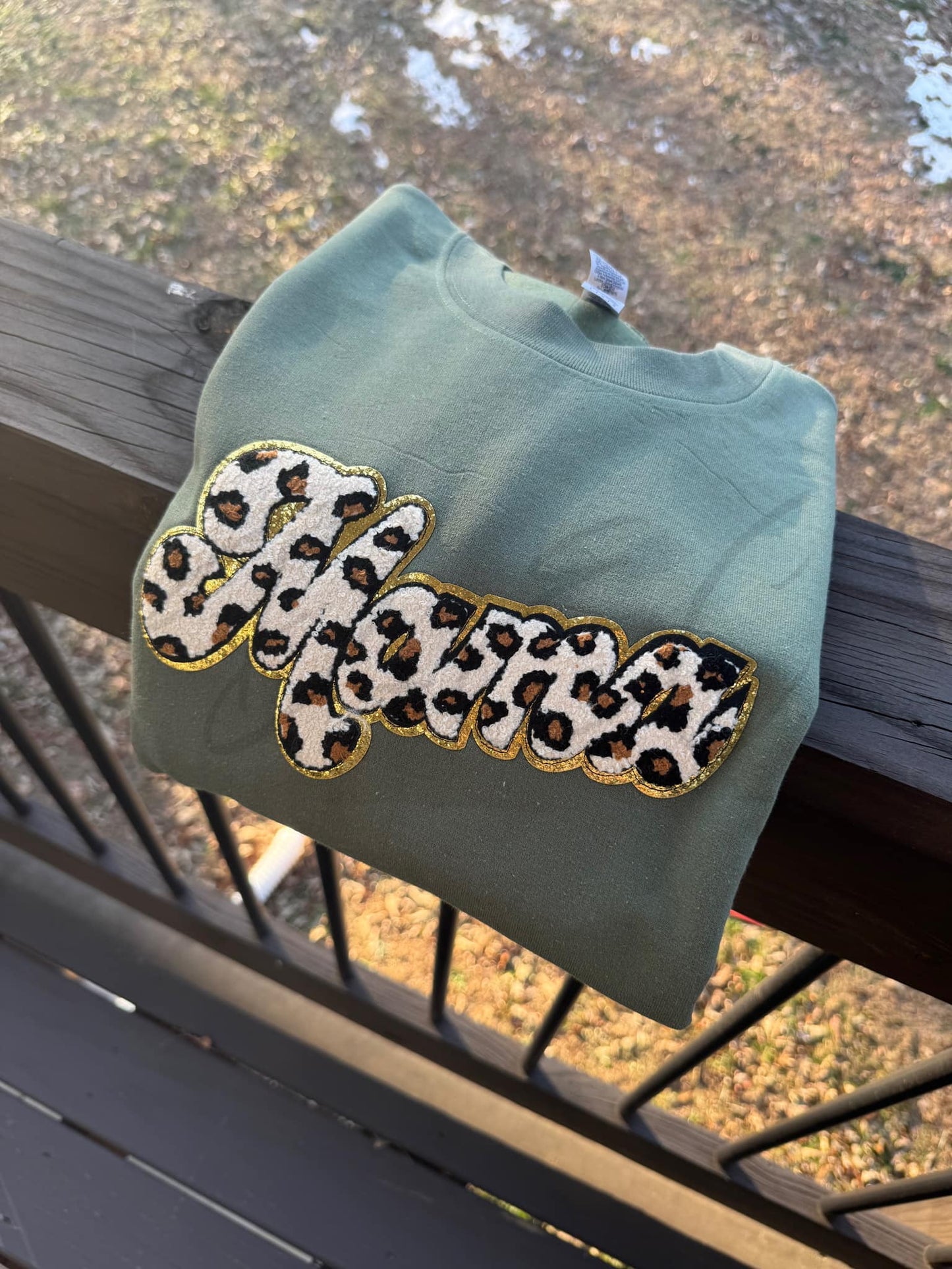 MAMA leopard-Completed Embroidery Patch Sweatshirt
